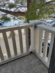 Apartment in Jadranovo with sea view, balcony, air conditioning, Wi-Fi (3856-1)