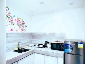 Unit 8 - Cabanatuan Citys Best Bed and Breakfast Place