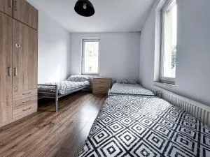 Legnica - Hostel pracowniczy Wielogórska 1 - Jelenia Góra