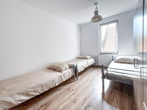 Legnica - Hostel pracowniczy Wielogórska 1
