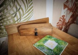 Appartements La MerVeille by MRODBNB - Appart Neuf - Apercu Mer - 25m Plage & Resto - Cine - cheminee - Popcorn : Appartement 1 Chambre