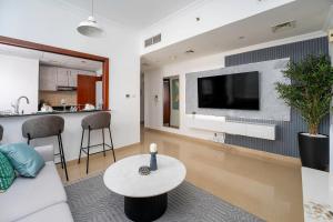Moderne 1BR with a lovely marina view