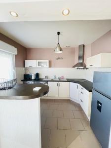 Maison de Ville 3 Chambres avec Jardinet et Garage