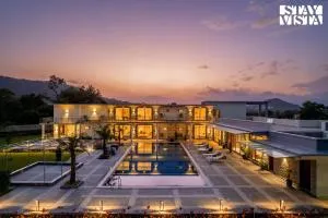 Middle Earth by Vieda - Part of StayVista with Pool - 卡尔贾特