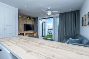 Lea Modern Attic Escape with Peaceful Terrace