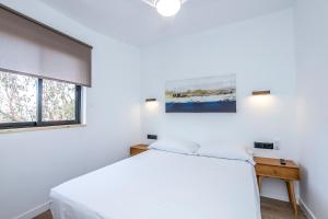 Lea Modern Attic Escape with Peaceful Terrace