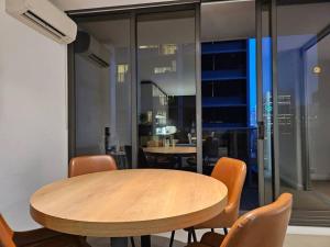 Melbourne CBD 2 BRM Gem at Southern Cross