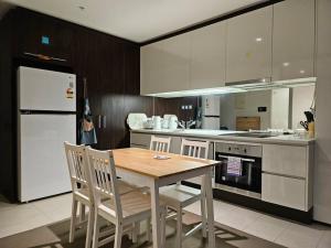 Melbourne CBD 2 BRM Gem at Southern Cross