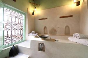 Riad Petit Palais 100m2 in der Medina mit Terrasse