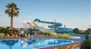 Maisons de vacances Joli Bungalow 464 pour 4-6 pers Camping Siblu Lac des Reves Lattes : photos des chambres