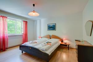 Miralago Lakeview Morcote With Pool - Happy Rentals