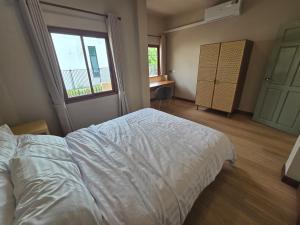 Kitiyara Lakeside Pool Villa