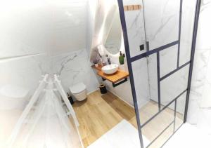 Appartements L'Etoile by MRODBNB - Appart Neuf - Vue Mer - 25m Plage & Resto - Cine - cheminee - Popcorn : photos des chambres