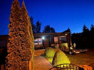 Domek letniskowy nad jeziorem Żarnowieckim - Domek Na Kaszubach - NADOLE