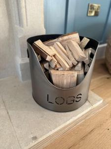 Hideaway Cottage, Luxury, parking, study, EV