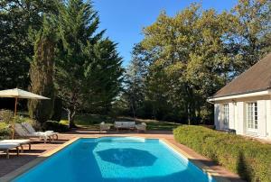 Country house in Forest of Rambouillet