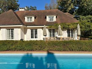 Country house in Forest of Rambouillet