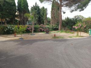 Villas propriete avec piscine sur 1800m2 parking prive privatif 3 chambres dont 2 parental pas de vis a vis clim jeux enfants : photos des chambres