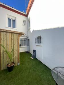 T4 Lumineux proche Centre Ville Narbonne & Des Grands Buffets 2 étoiles