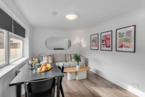 Cozy 1 Bedroom House with Parking