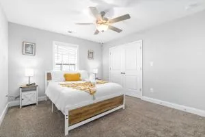 Sapphire Oasis A Luxurious Townhouse Retreat - Pleasant View