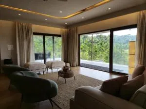 Songs of the Treepie - Virajpet