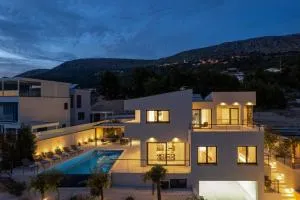 NEW Villa Apolina 4 en-suite bedrooms, sea views - Bajnice