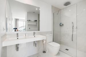 Ultimate Rentals - Casa Bel Air - Cozy 2BR Apartment With Terrace, Close To The Beach