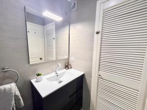 New flat with outdoor pools in Puerto de Estepona