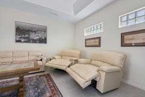 Florida Beach Villa Heated Pool