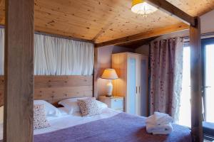 Wild Oats Lodge 17, Yellowtop Country Park