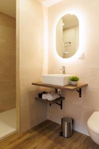 Appart'hotels Appart-hotel Le Corot - Acces Autonome - Saint-Junien Centre : photos des chambres