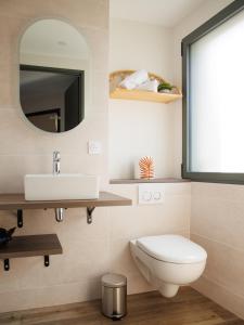 Appart'hotels Appart-hotel Le Corot - Acces Autonome - Saint-Junien Centre : photos des chambres
