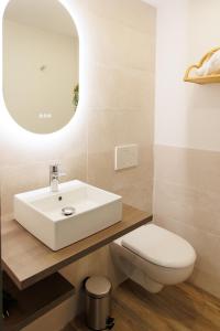 Appart'hotels Appart-hotel Le Corot - Acces Autonome - Saint-Junien Centre : photos des chambres