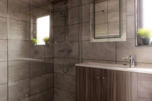 Harvest 13 Lodge, Yellowtop Country Park