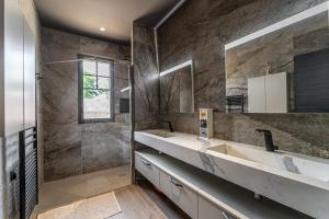 Villas Superbe maison climatisee avec piscine : photos des chambres