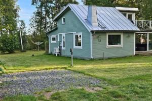 Vätterns Pärla - modernt sjönära hus nära Vadstena