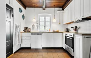 5 Bedroom Gorgeous Home In Ulfborg