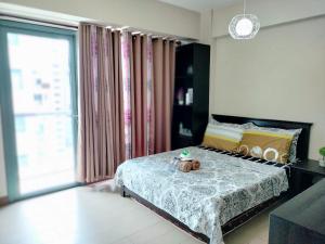 ROOM NEAR AIRPORT BY RQUi