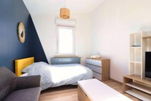 Bright and fully equipped studio