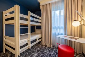 Hotels ibis La Rochelle Centre Historique : photos des chambres