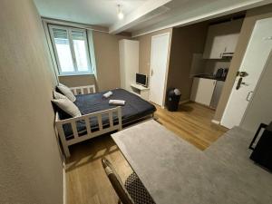Appartement proche place de la réau calme