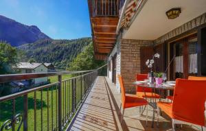 Beautiful Apartment In Brusson Ao