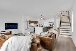 Dream Home Retreat with Spa - 2 - Mirabel