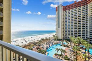 Shores of Panama 726 - 1BdBunks, Sleeps 6, Sunset View! Reserved Parking Space! Free Fun! condo