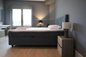 Status-M Apartments Franca sea view