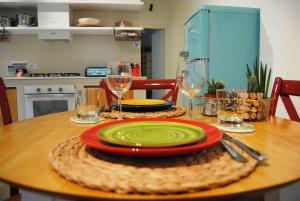 Alloggio Appio Claudio con Corte Esclusiva I Metro A