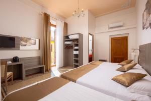 Family Room room in Astrid Hotel