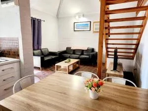 Loft Villa Pool Spa & Beach! - Singleton