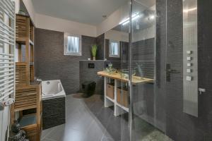 Maisons de vacances Maison pour 6 a 900m de la plage : photos des chambres